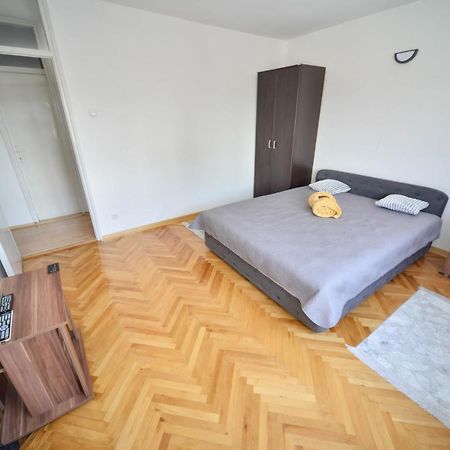 Apartman Centar Lux Pirot Exterior foto