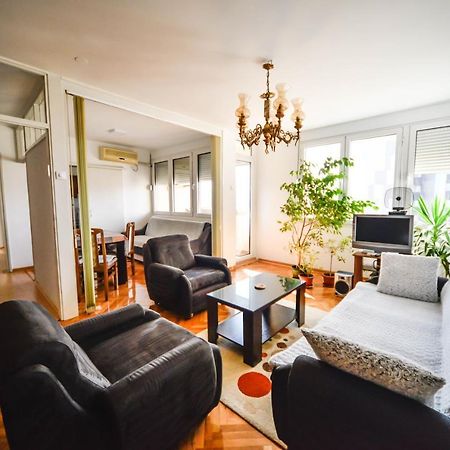 Apartman Centar Lux Pirot Exterior foto