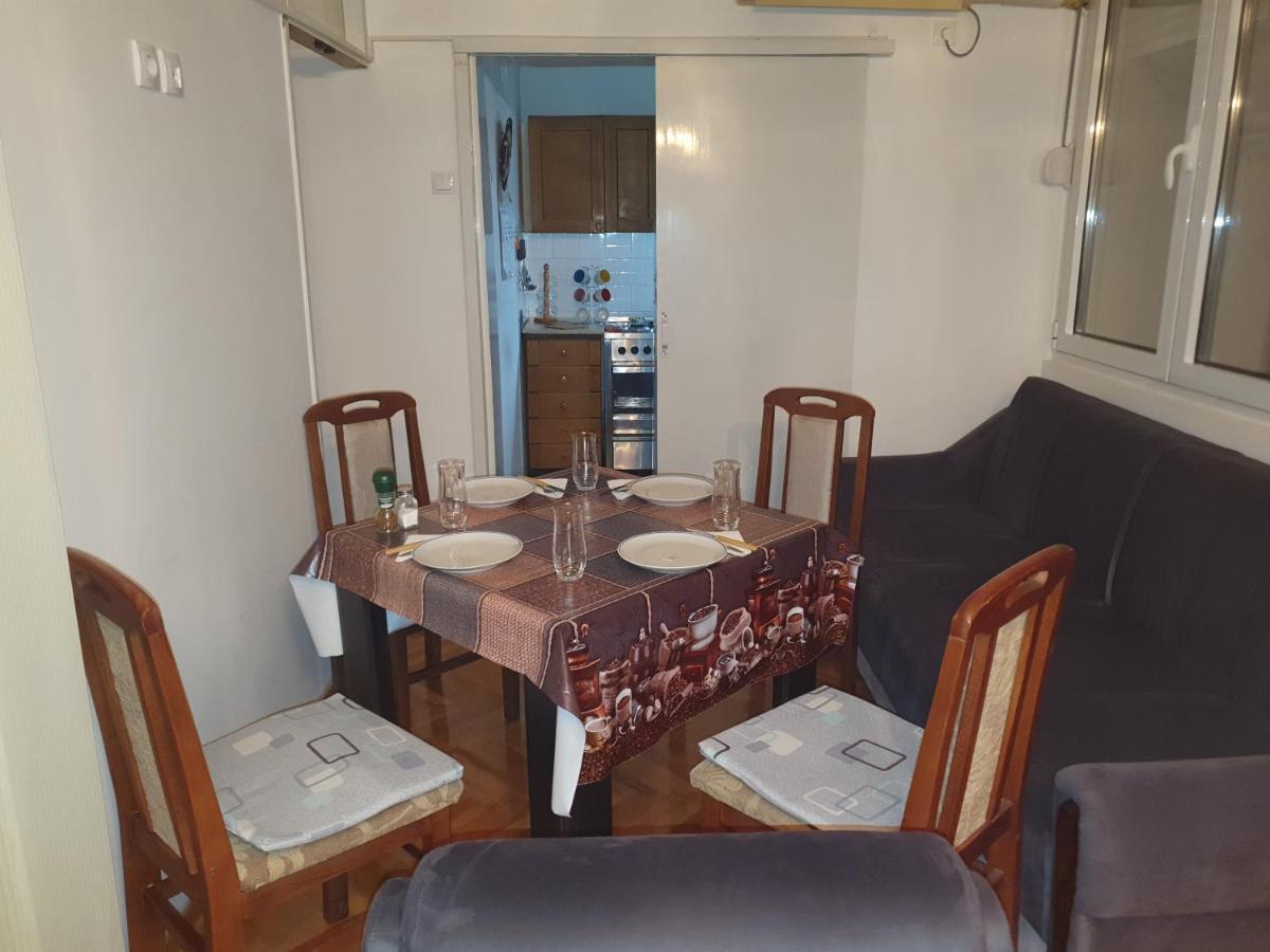 Apartman Centar Lux Pirot Exterior foto
