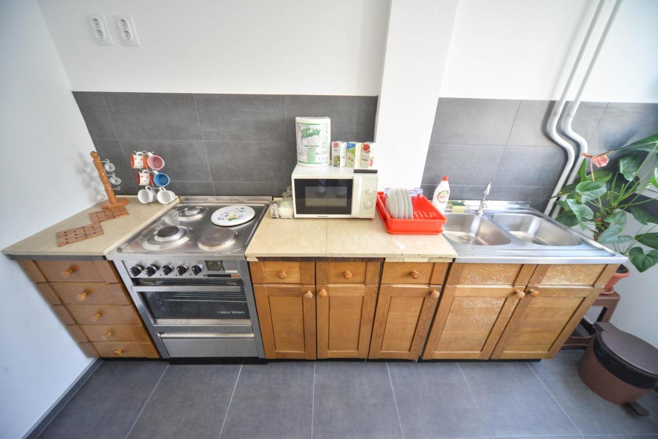 Apartman Centar Lux Pirot Exterior foto