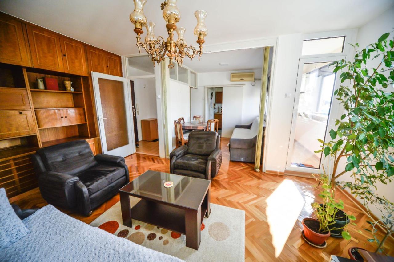 Apartman Centar Lux Pirot Exterior foto